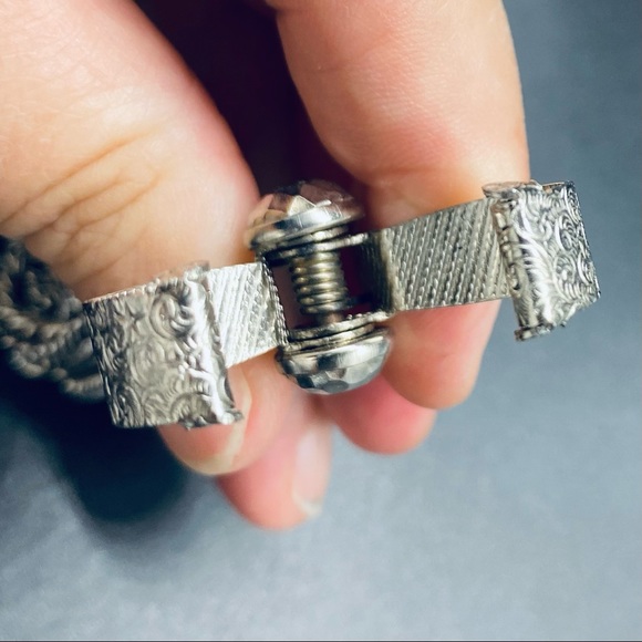 Vintage 1940's-50's Silver Tone Glove Handkerchief Clip. Rare - Picture 4 of 6